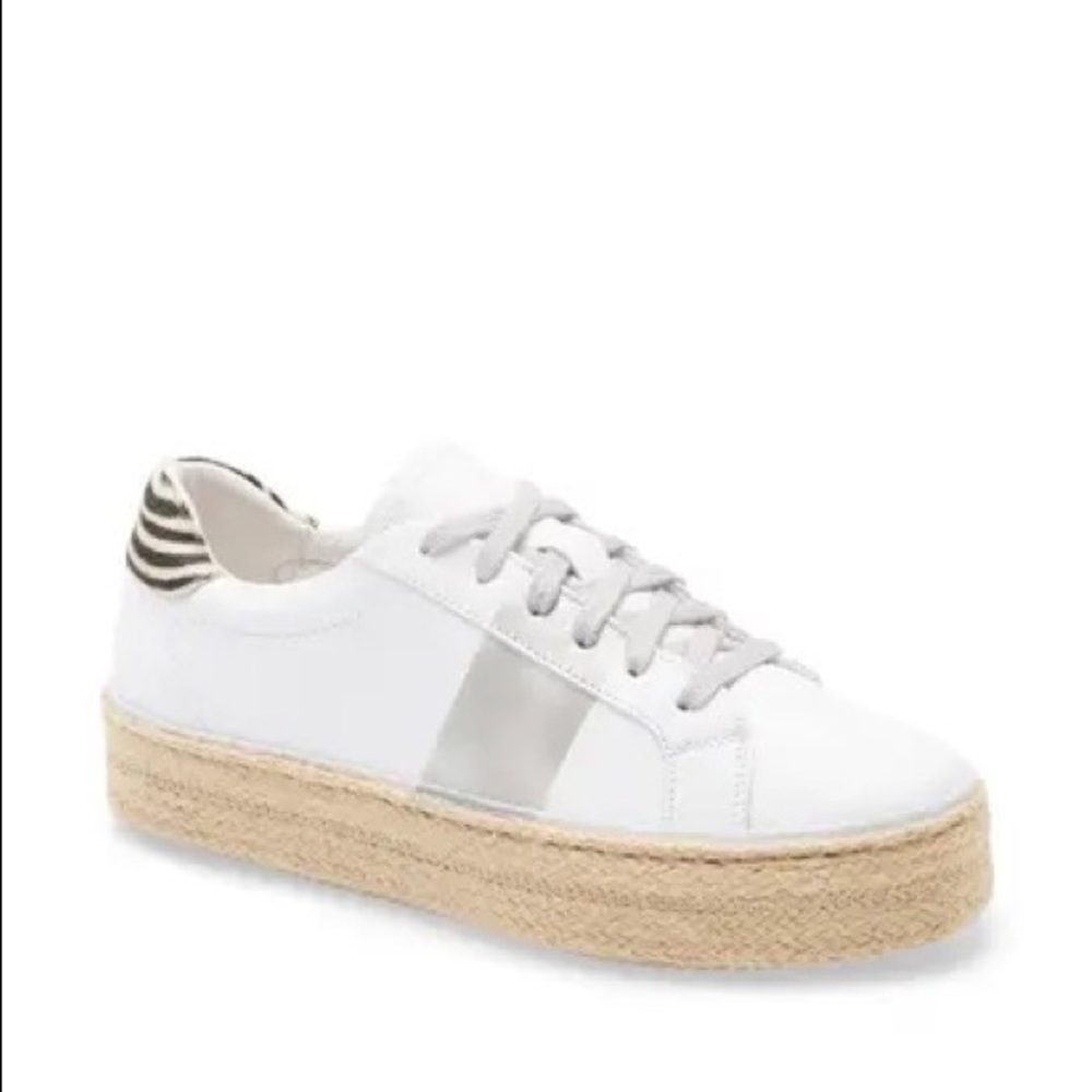 It Girl lace-up sneaker by Matisse White Silver Zebra Print size 10 NEW